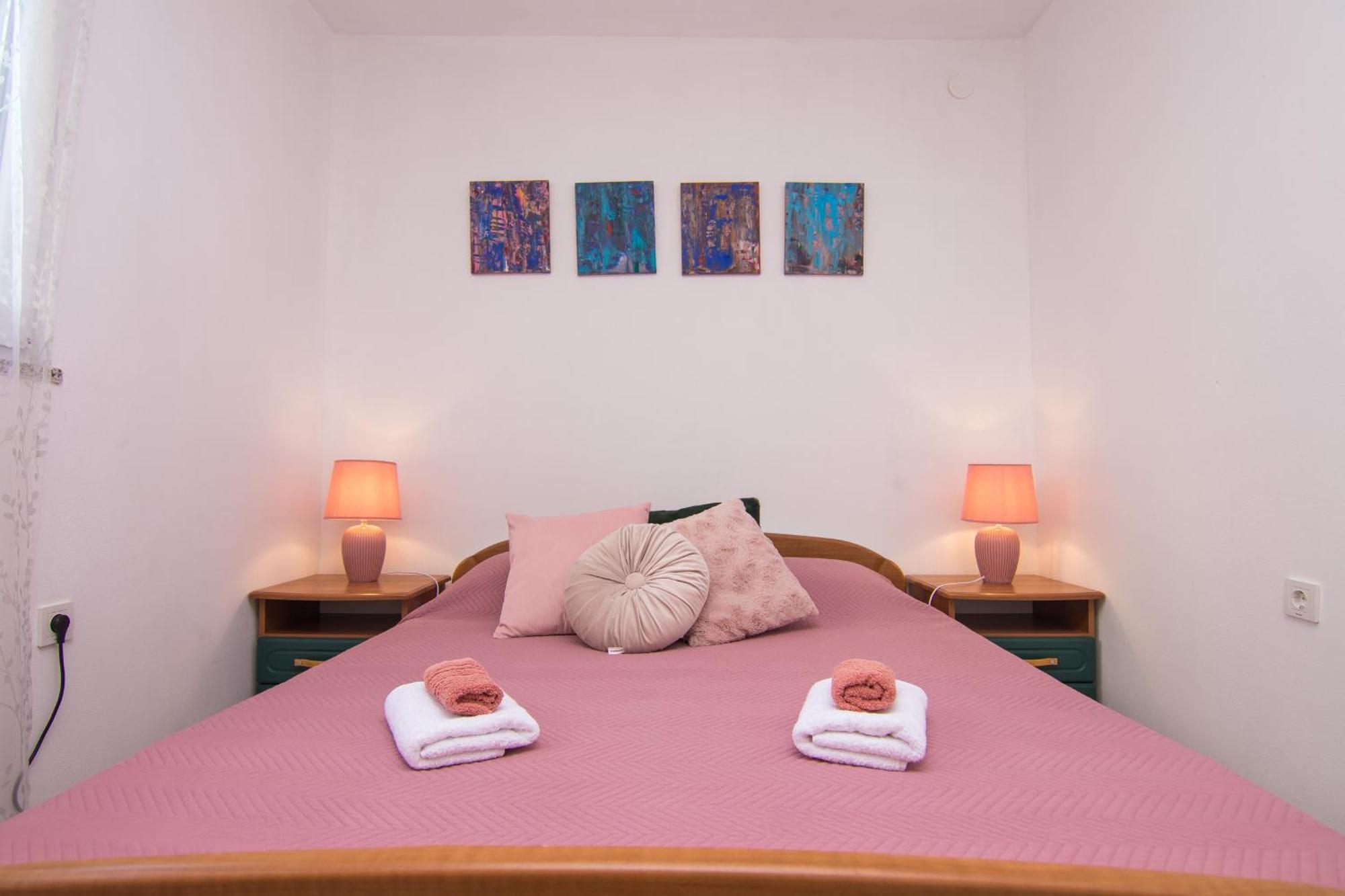 Apartments Flowers Đảo Krk Ngoại thất bức ảnh