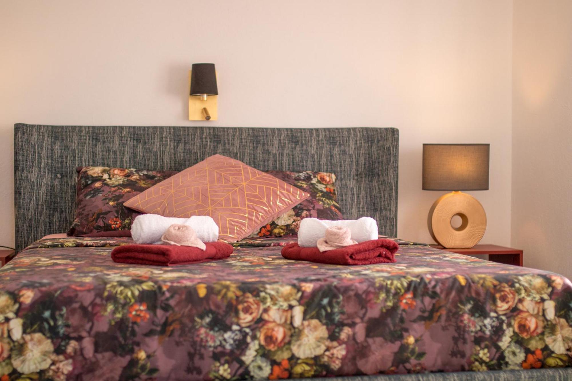 Apartments Flowers Đảo Krk Ngoại thất bức ảnh