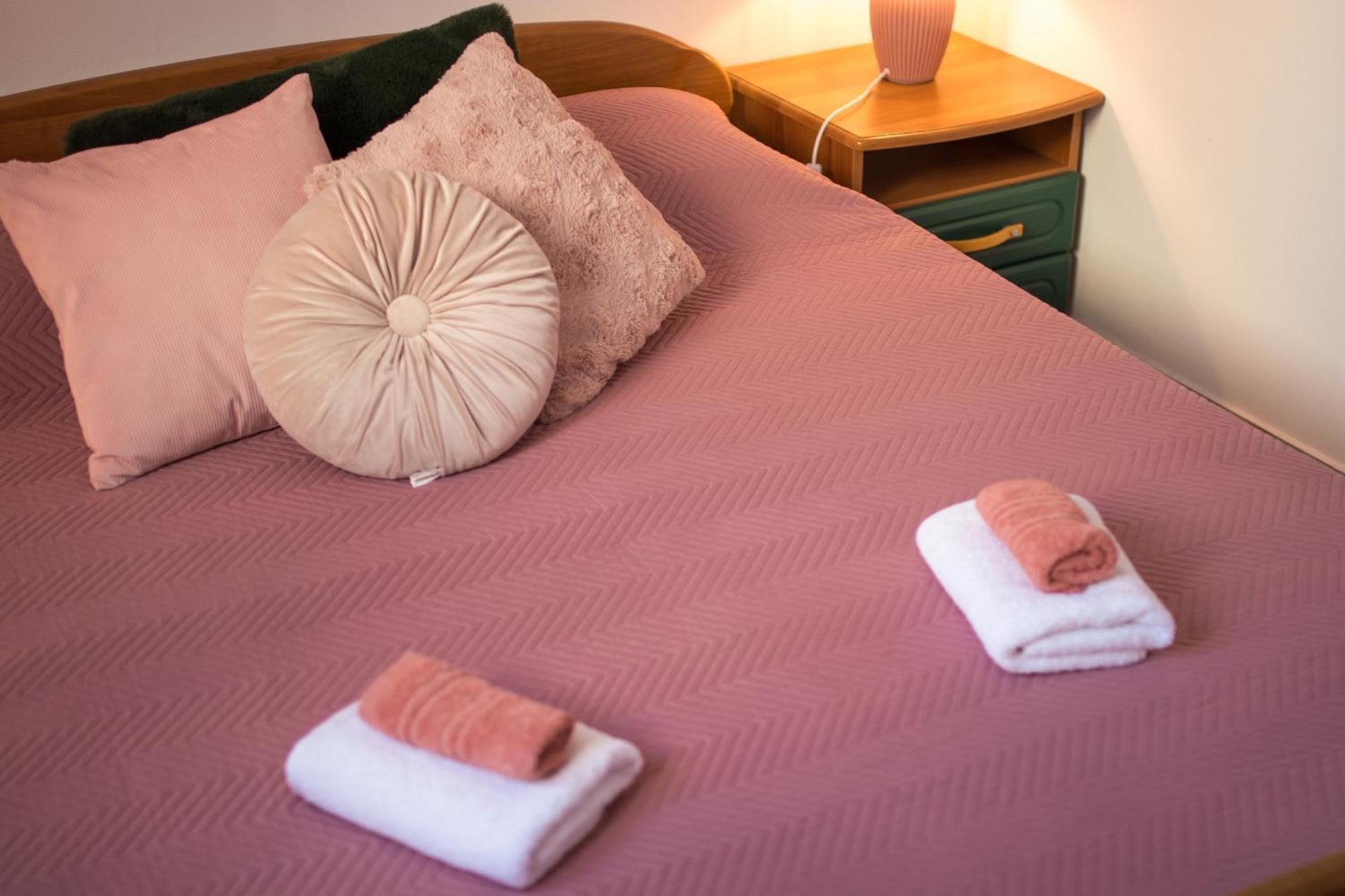 Apartments Flowers Đảo Krk Ngoại thất bức ảnh